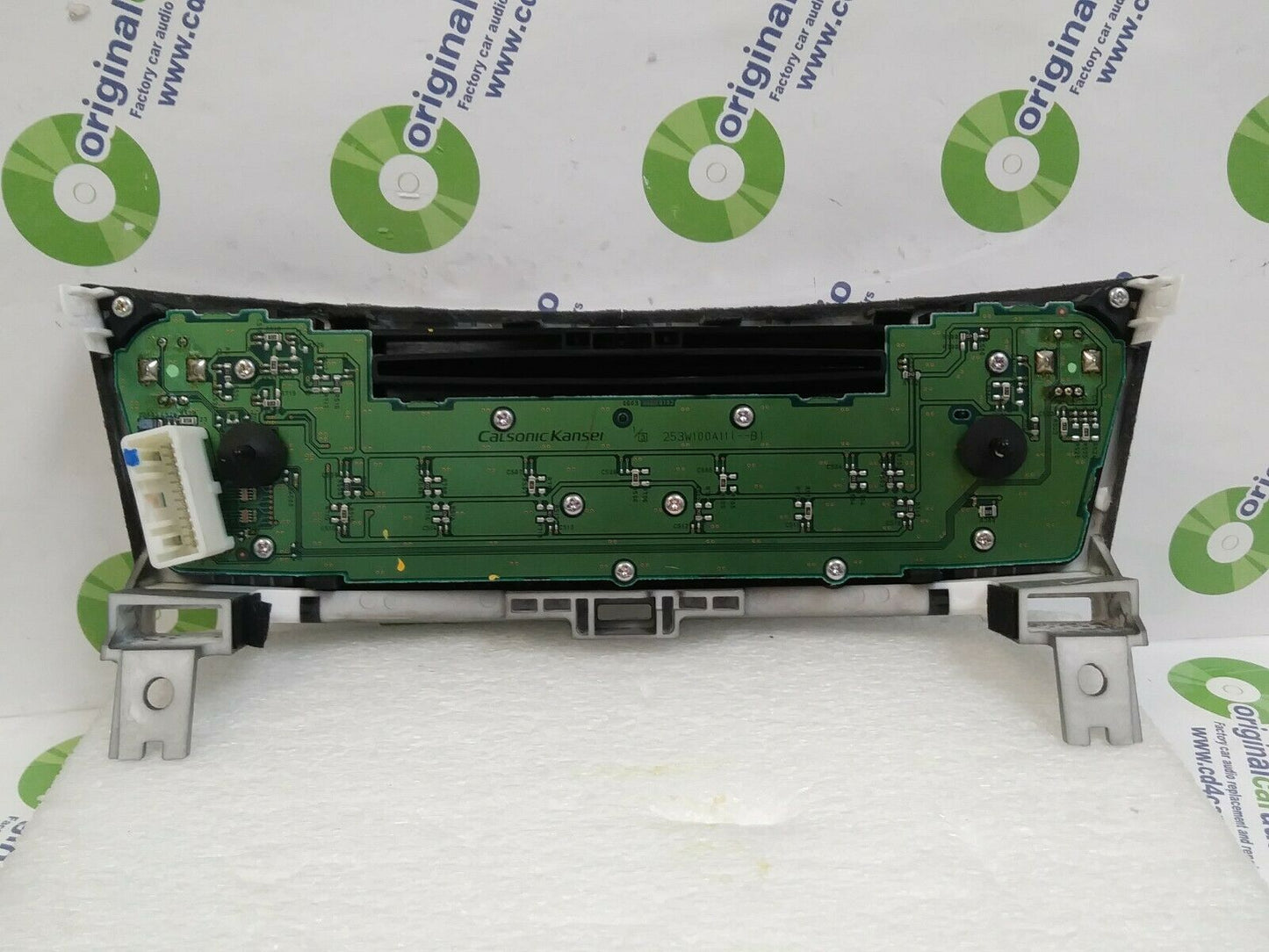 2013 - 2017 Infiniti JX35 QX60 OEM AM FM Radio Controls Faceplate