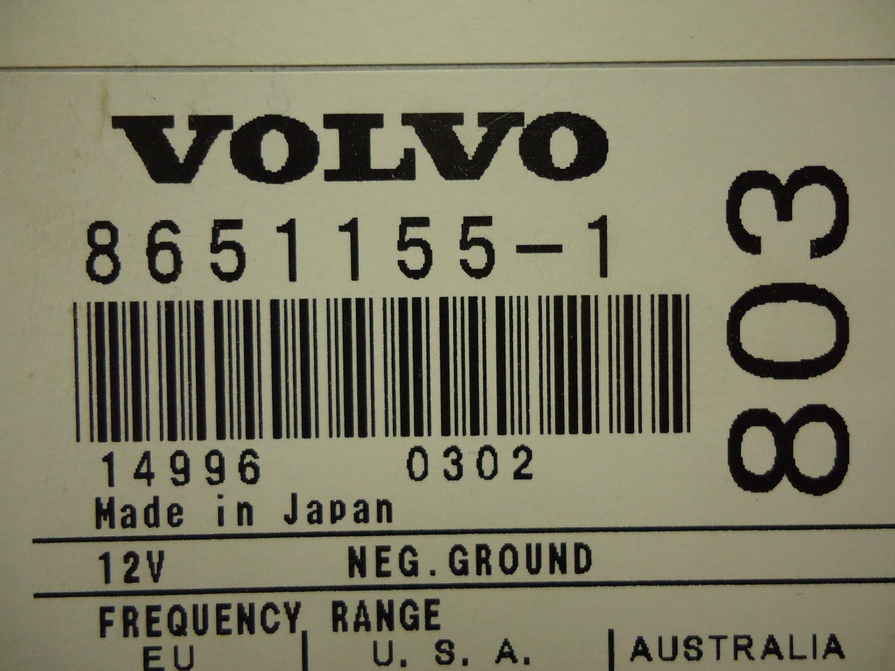 VOLVO Radio Stereo 4 Disc Changer CD Player HU-803 OEM