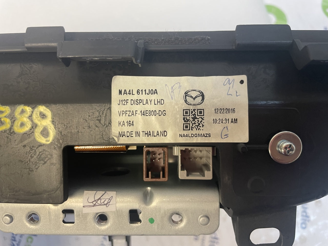 Refurbished 2017 - 2020 Fiat 124 Spider OEM Navigation Display Screen w/ Bezel NA4L 611J0A, NA4L611J0A, NA4L-61-1J0A