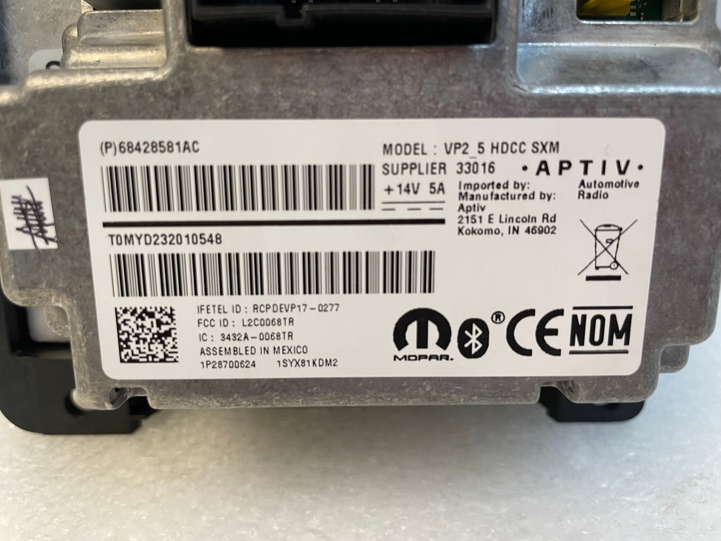 2019 - 2020 Dodge Ram 2500/3500 AM FM XM Uconnect 5" Touch Screen Display and receiver
