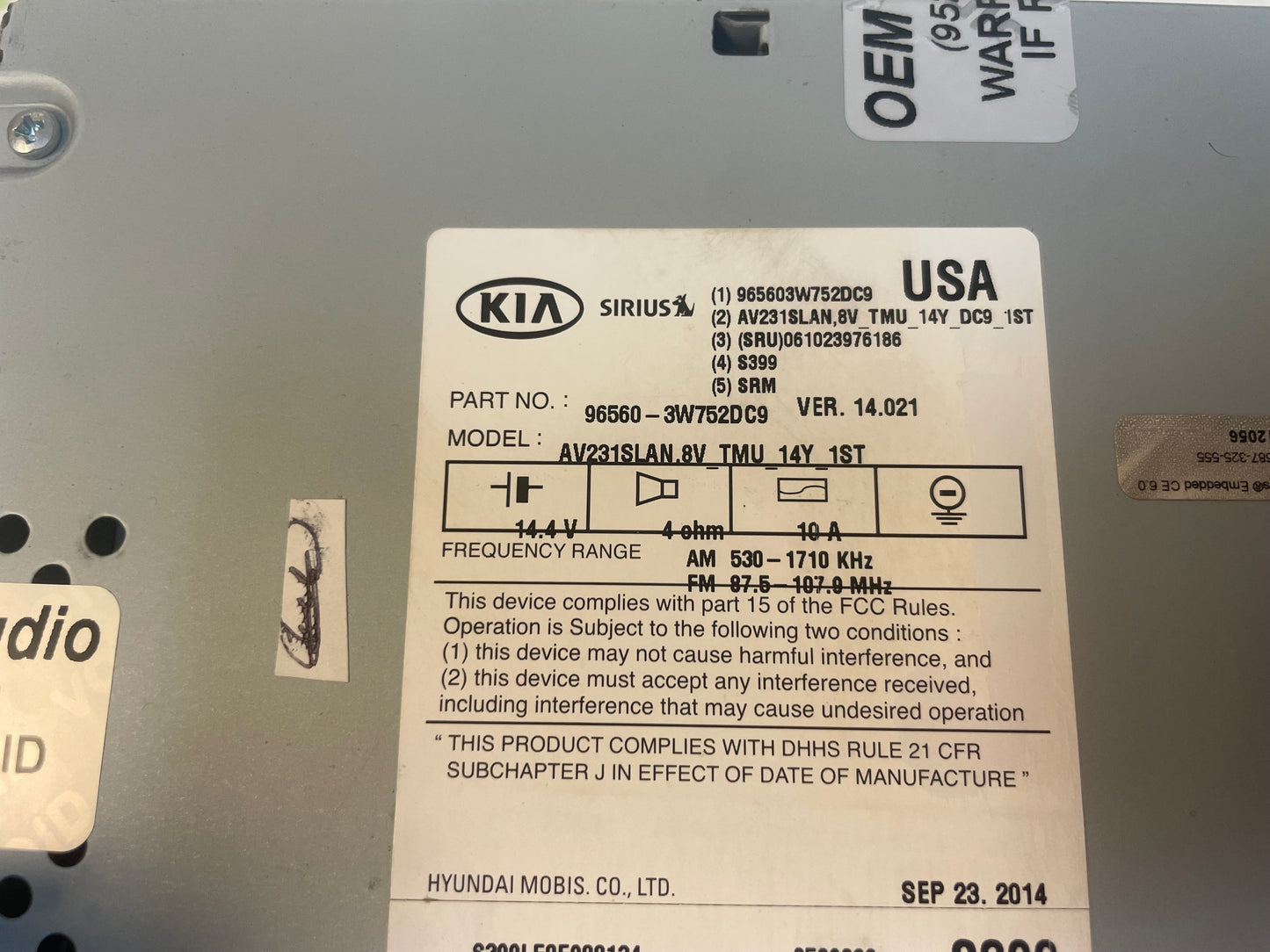 2015 Kia Sportage OEM Navigation AM FM Radio SD Card CD Player Receiver Grey