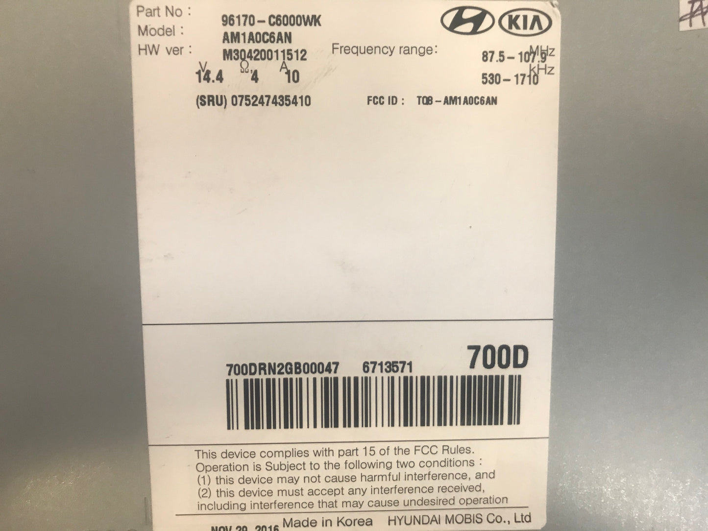 2015 - 2018 Kia Sorento OEM AM FM Radio Sat Bluetooth CD Player Receiver