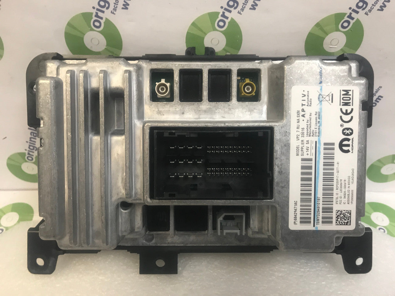 Refurbished 2019 - 2020 Chrysler Pacifica Voyager OEM AM FM XM Radio Display Screen VP2_7 RU NA