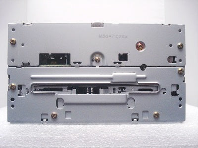 2005 - 2006 Nissan Altima w/Nav BOSE RDS Radio 6 Disc CD Changer