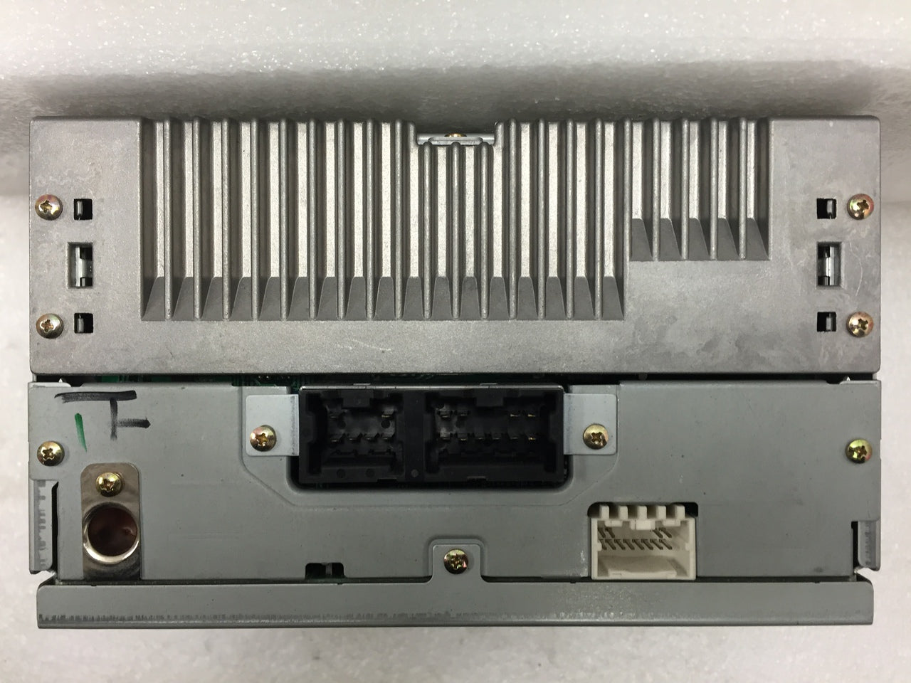 1995 - 2001 Nissan 200SX Xterra Pathfinder OEM AM FM Radio CD Player CNC08