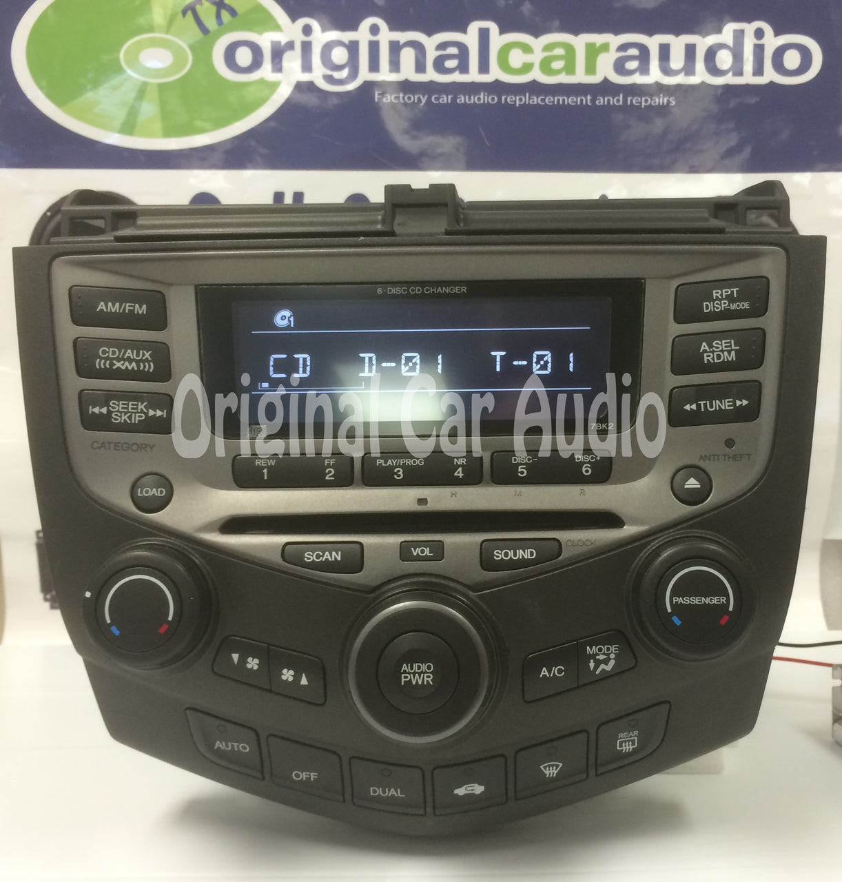 2004 - 2007 Honda Accord Radio and 6 CD Changer (EX)