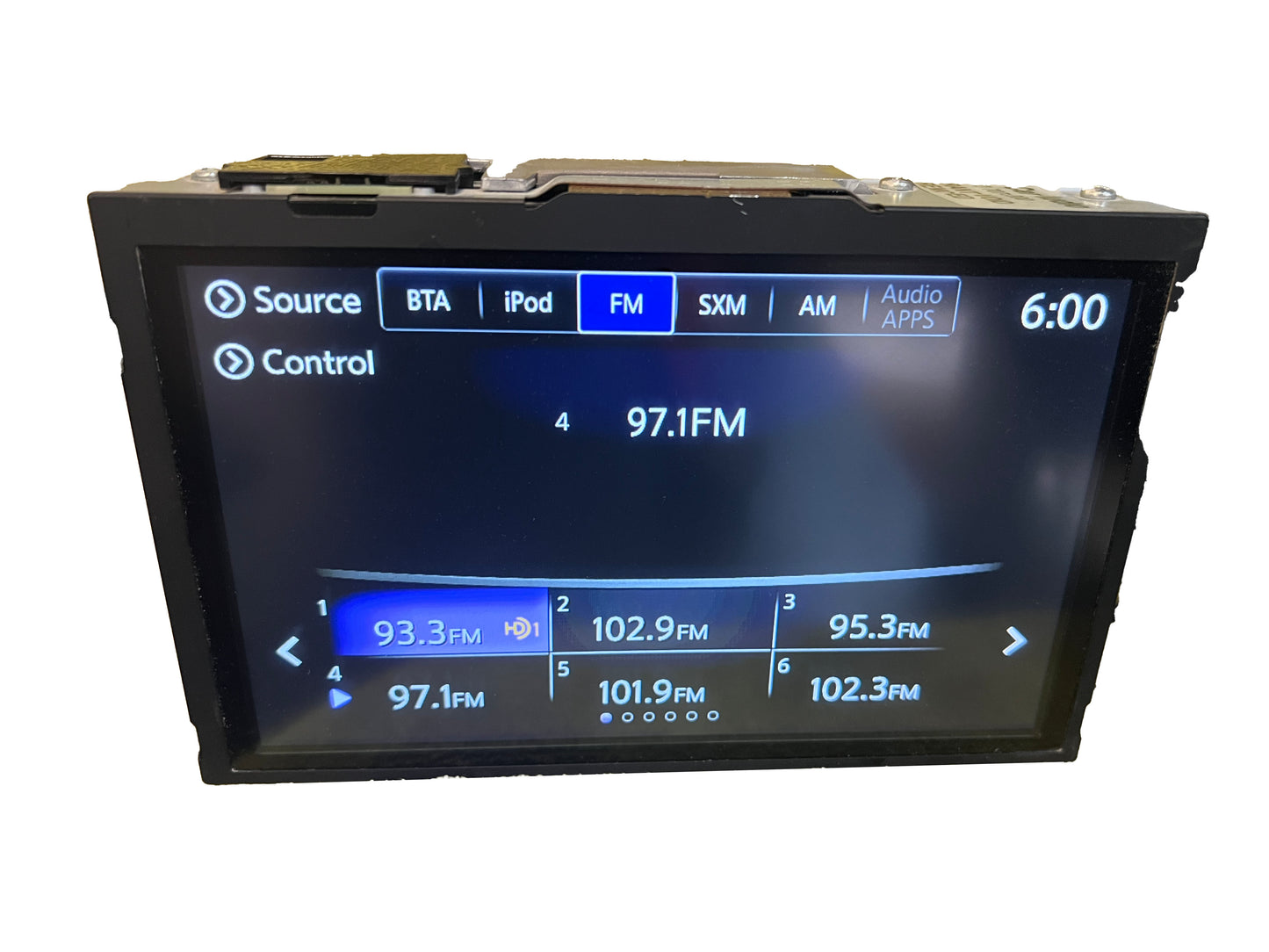 2017 - 2018 Infiniti QX30 OEM Navigation Touch Screen Display Screen Controller Monitor ONLY