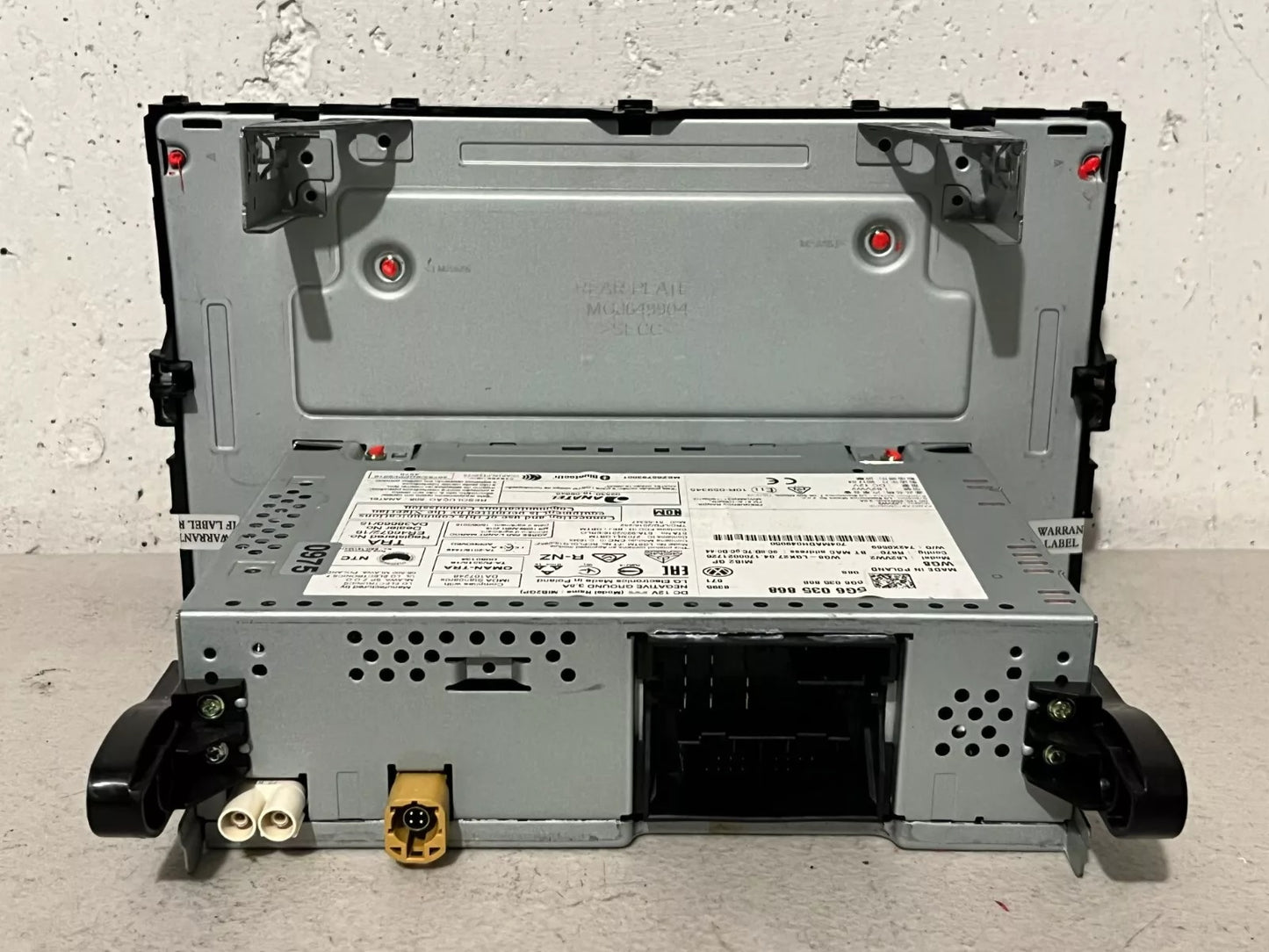 2018 - 2019 Volkswagen Tiguan OEM APP Touch Screen Display AM FM Radio Receiver