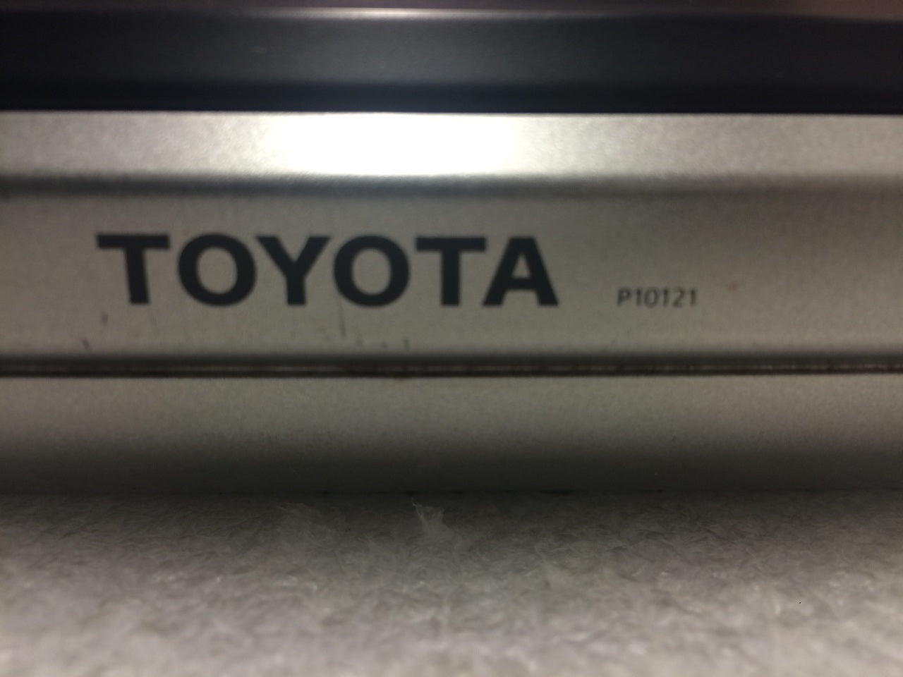 2010 2011 2012 2013 TOYOTA 4RUNNER P10121 HD RADIO 86140-35010 Display & Receiver, AM-FM-CD, w/o navigation
