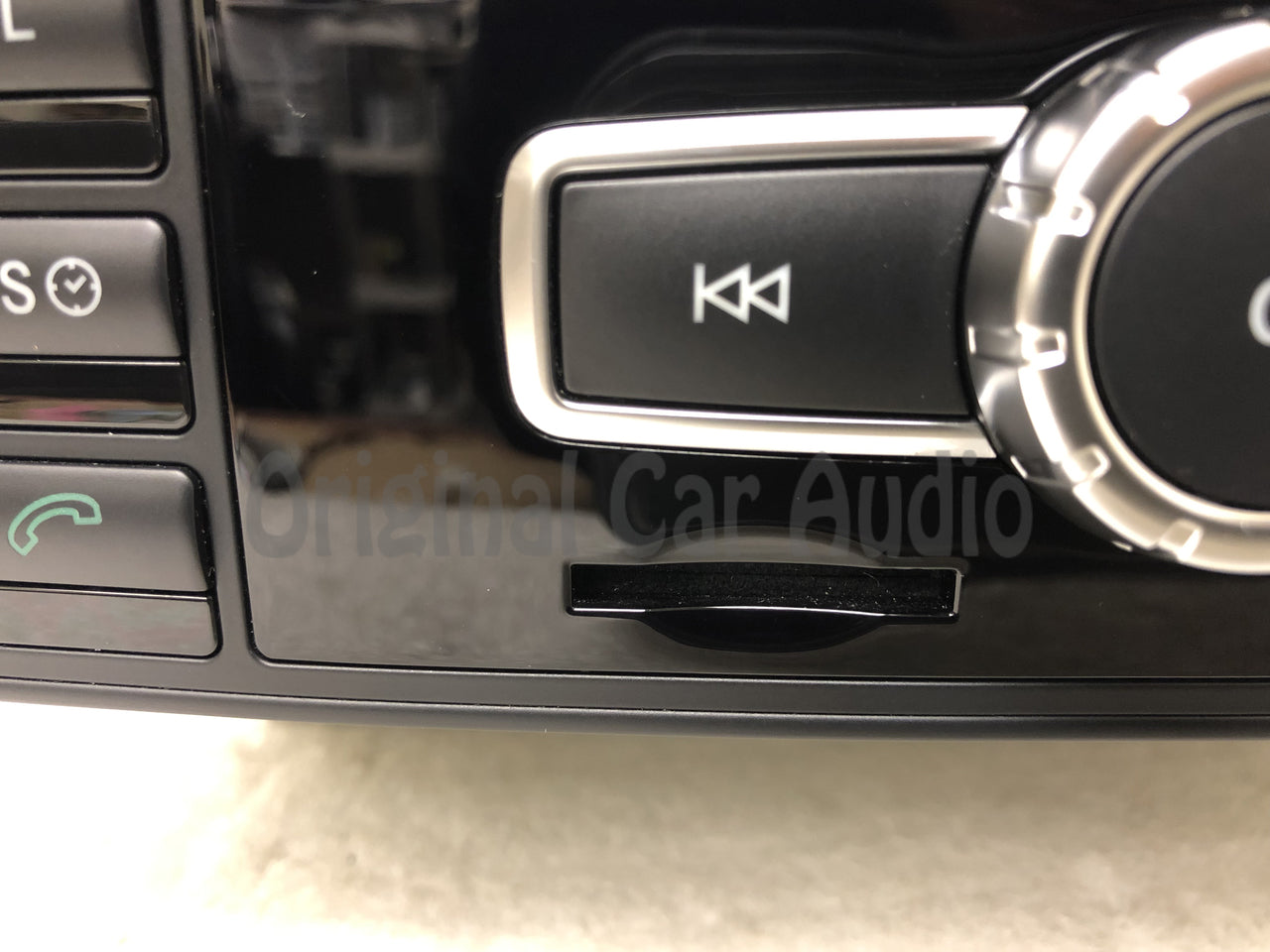 2013 - 2016 Mercedes Benz GL-Class ML-Class OEM Navigation Multi Media Audio Radio Receiver