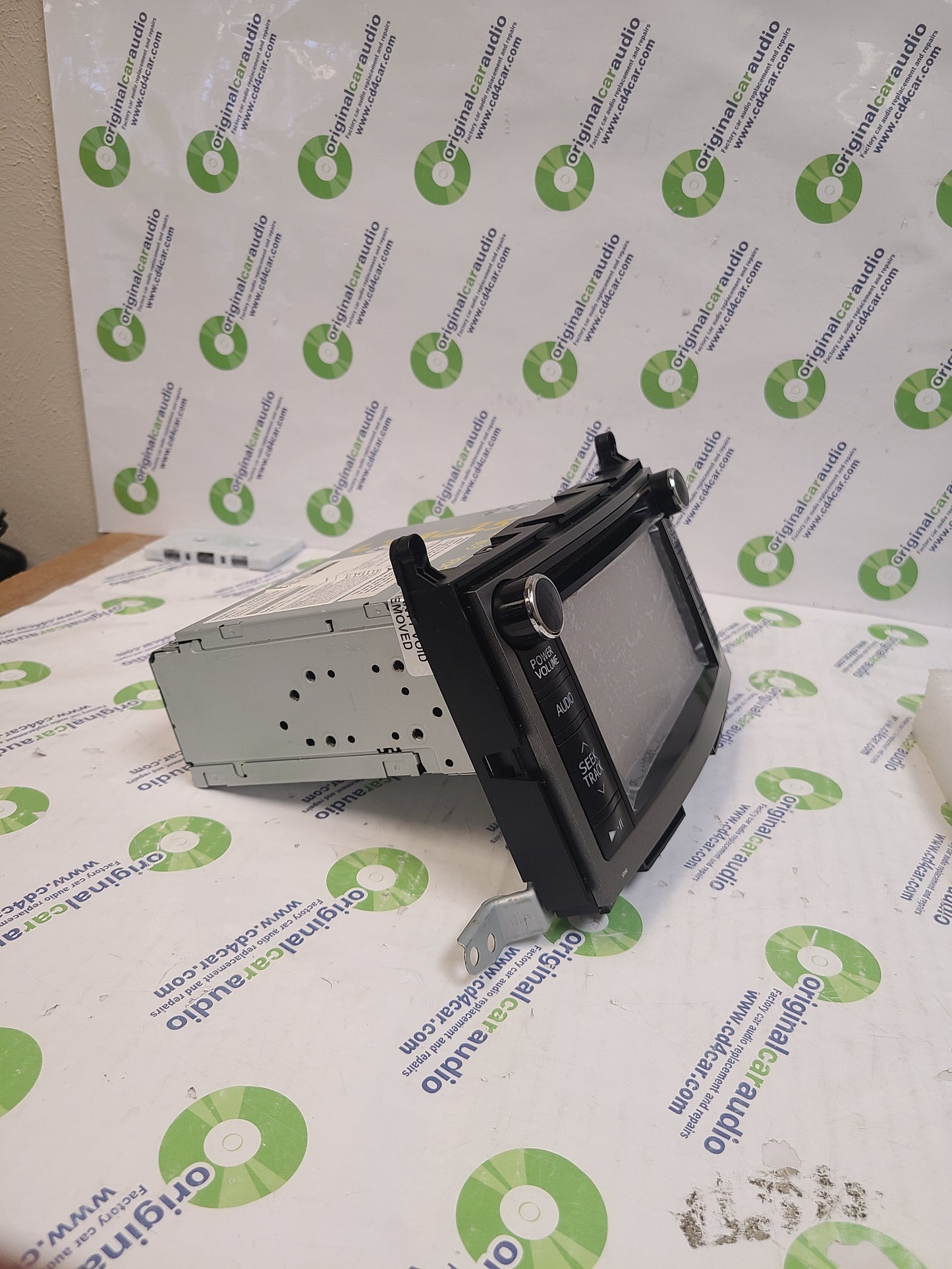 Re-Manufactured 2012 2013 57042 TOYOTA Venza Touchscreen Bluetooth Radio