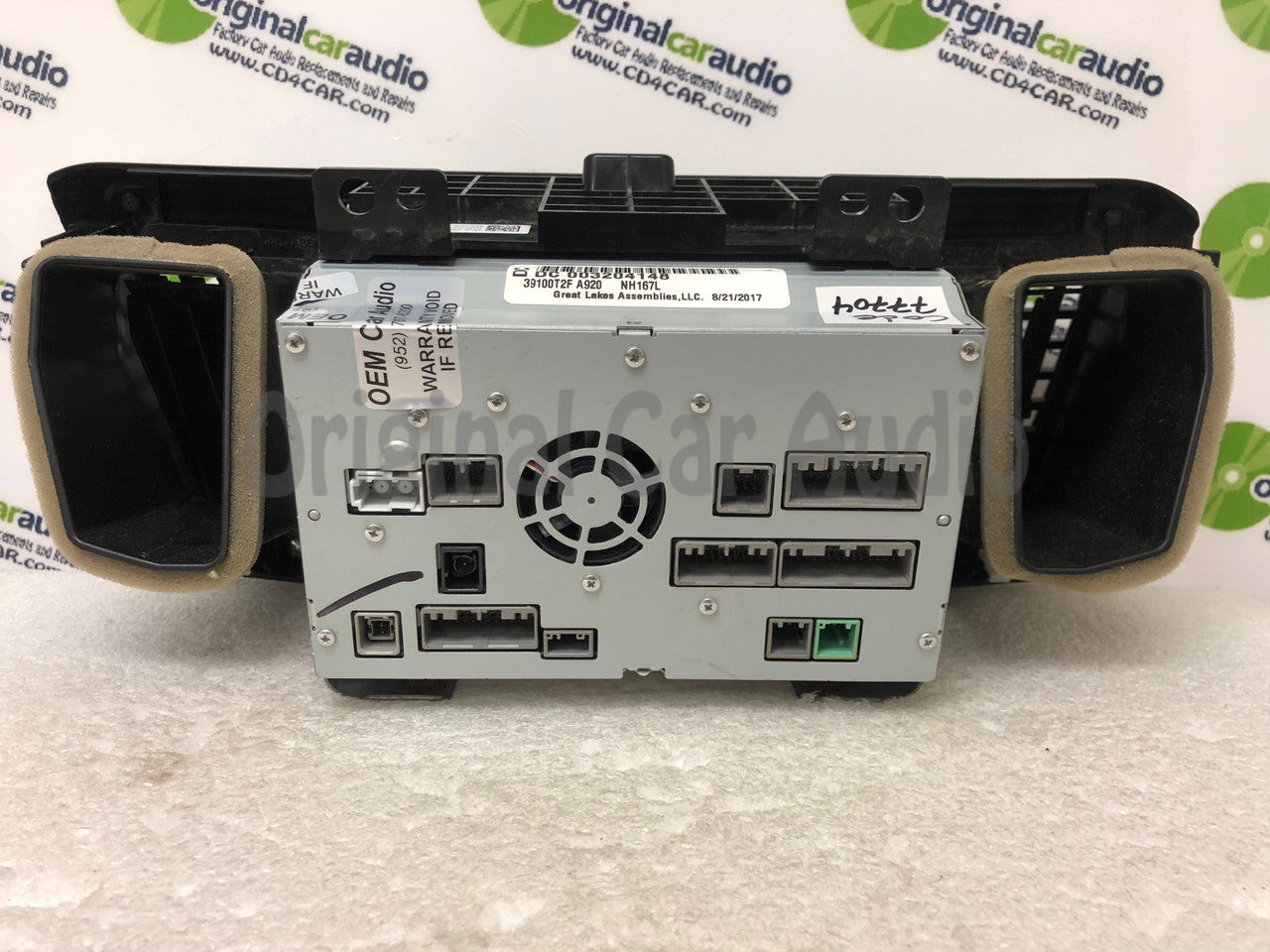 2016 - 2017 Honda Accord OEM Touch Screen Navigation Single CD AM FM SAT Bluetooth Radio Media Receiver Canada Model