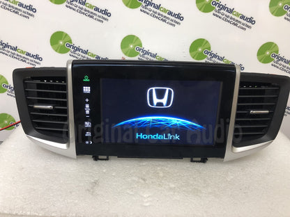 2016 - 2018 Honda Pilot OEM Touch Screen Multimedia AM FM Radio Receiver