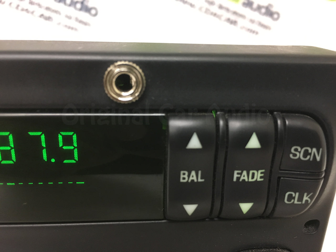 1998 - 2005 Ford Lincoln Mercury  Radio Single CD Player WITH ADDED AUX
