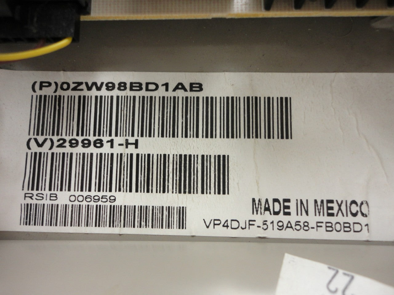 2002 - 2007 Dodge Caravan Chrysler Voyager OEM LCD Flip Down Overhead DVD Display Screen Only
