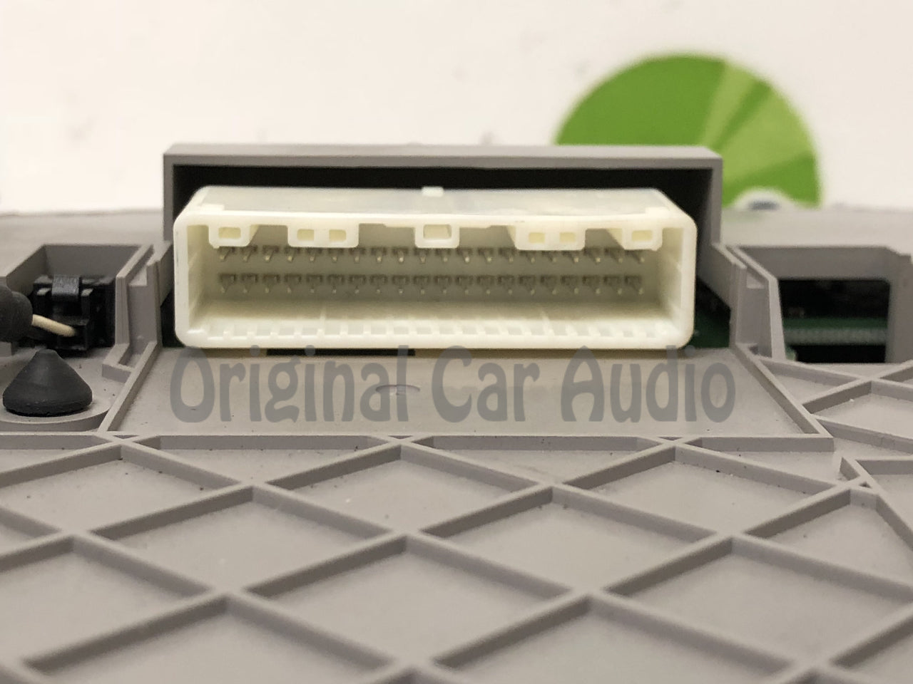 2006 - 2012 Hyundai Veracruz OEM Rear Seat Entertainment RSE Overhead DVD Monitor