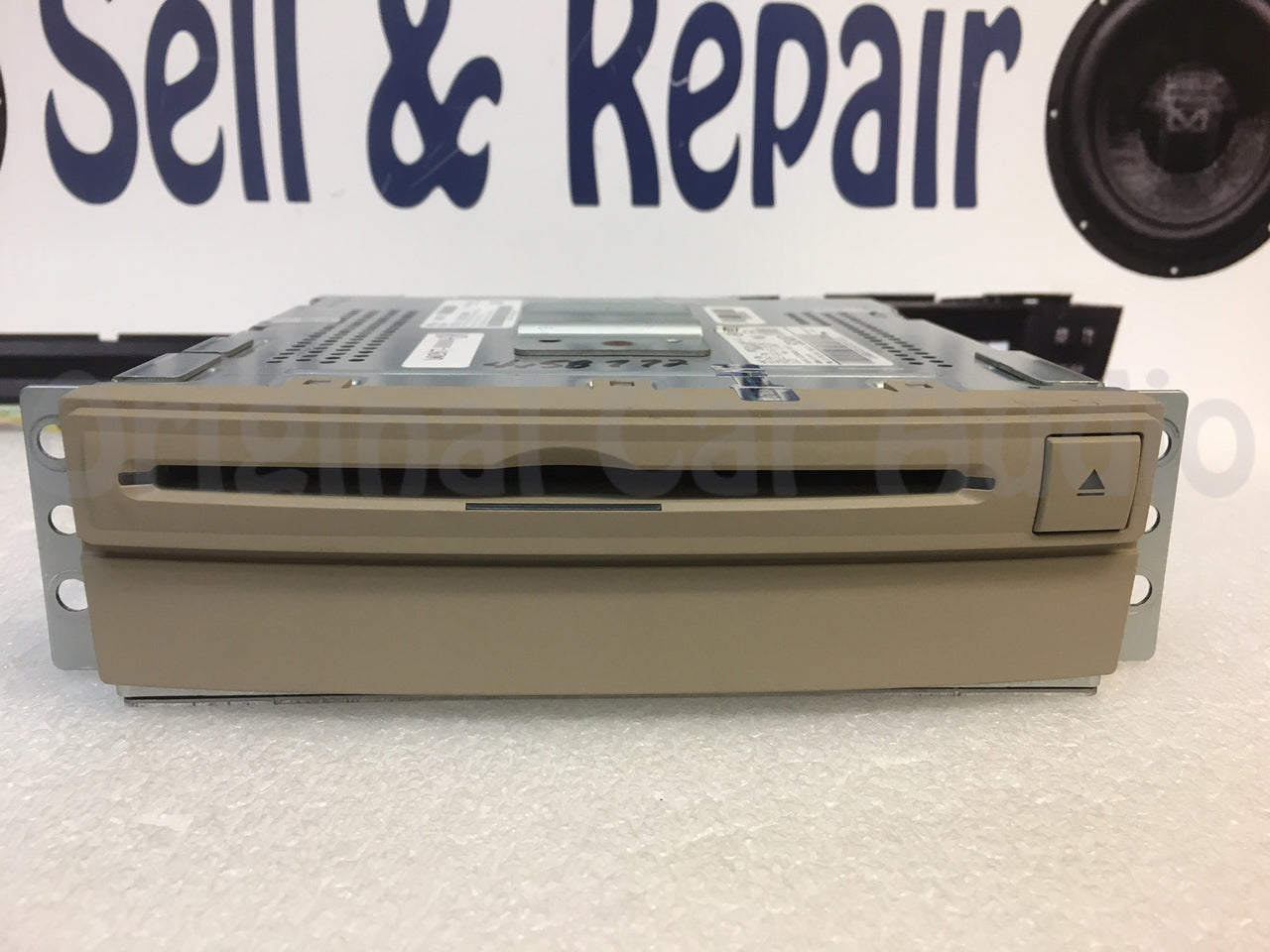 2006 - 2012 Hyundai Veracruz Rear Seat Entertainment RSE DVD Player Tan