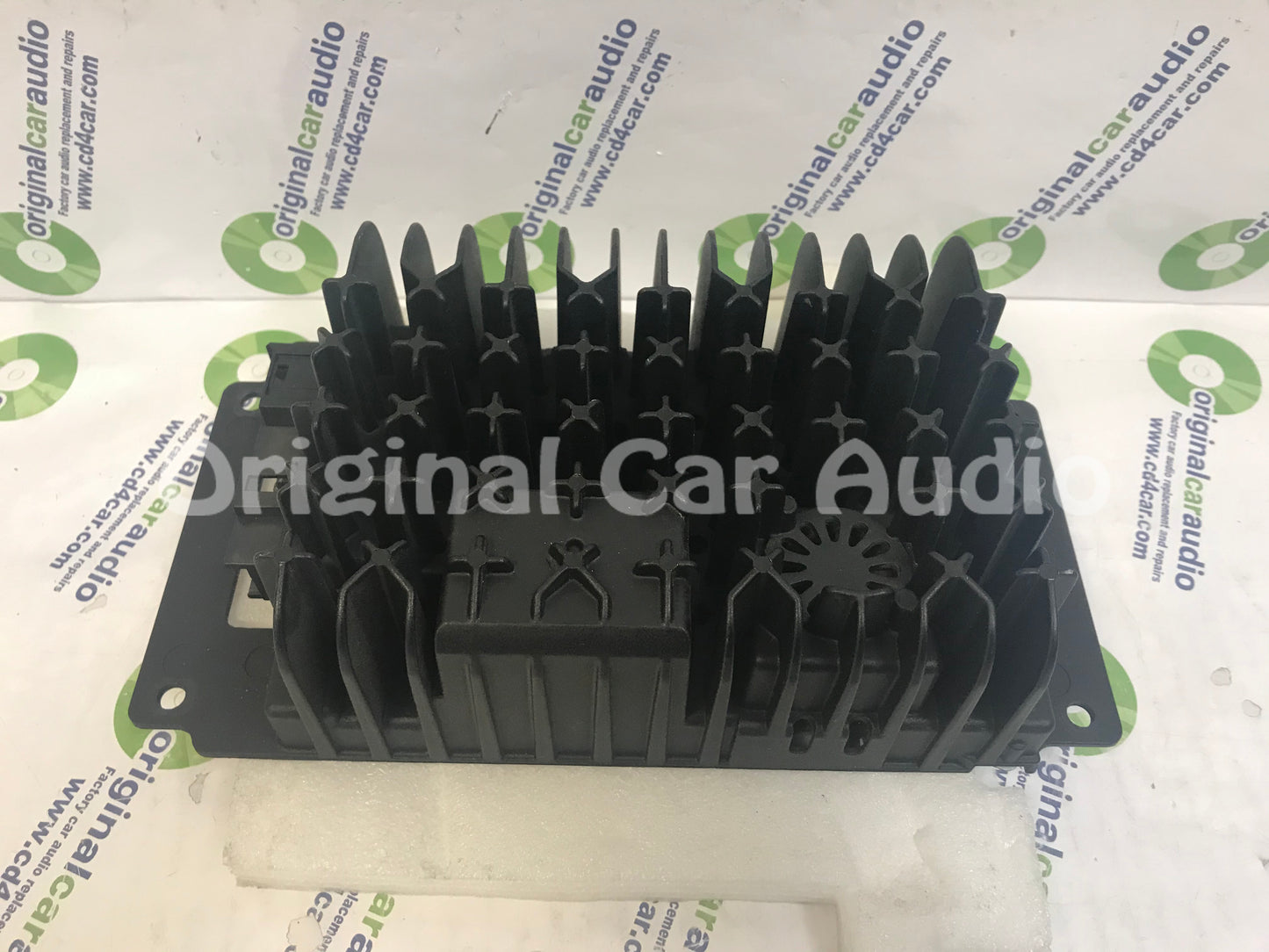 2005 - 2009 Mercedes-Benz CLK 320 350 500 55 AMG OEM Harman Becker Radio Amplifier