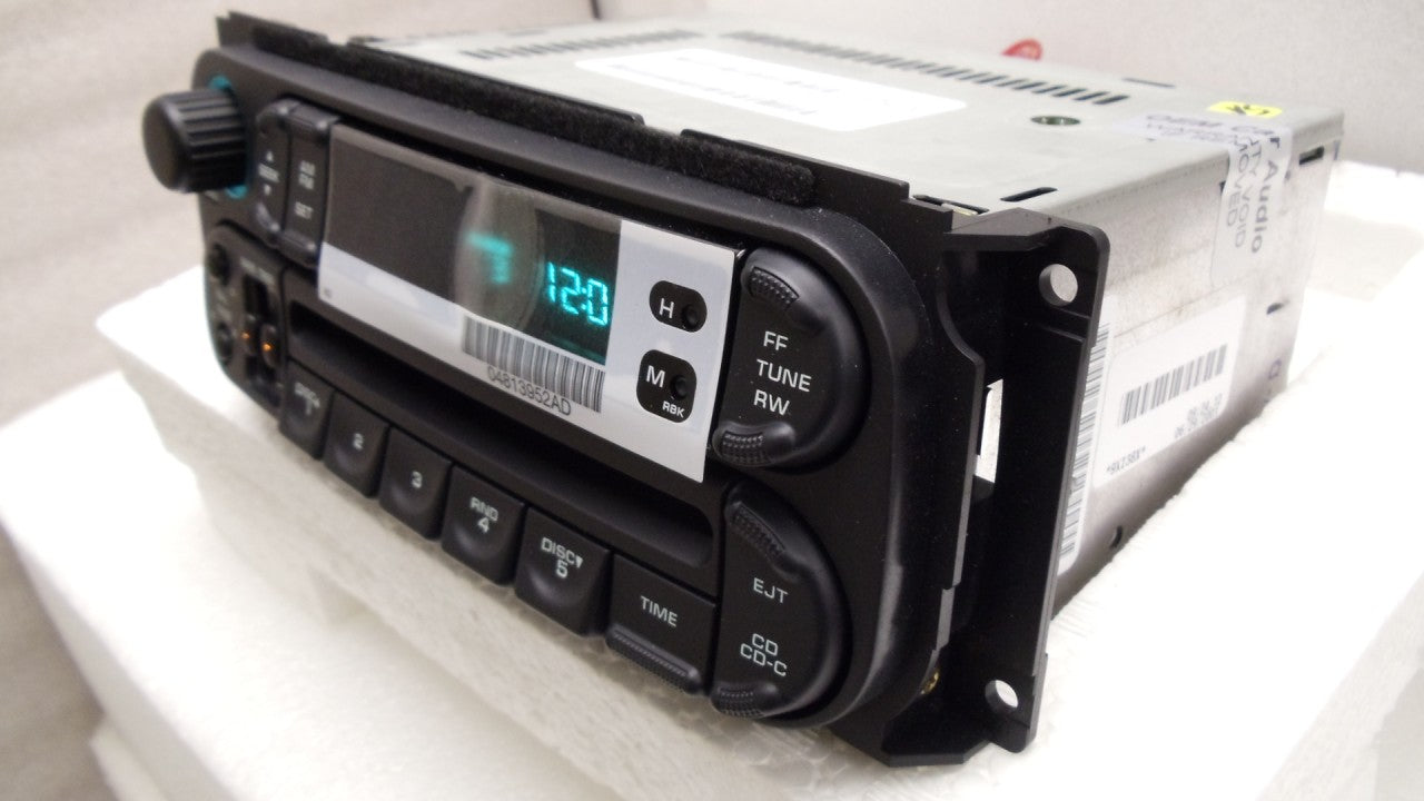 NEW 98 99 2000 01 02 Chrysler Jeep Dodge Radio and 6 Disc CD Changer