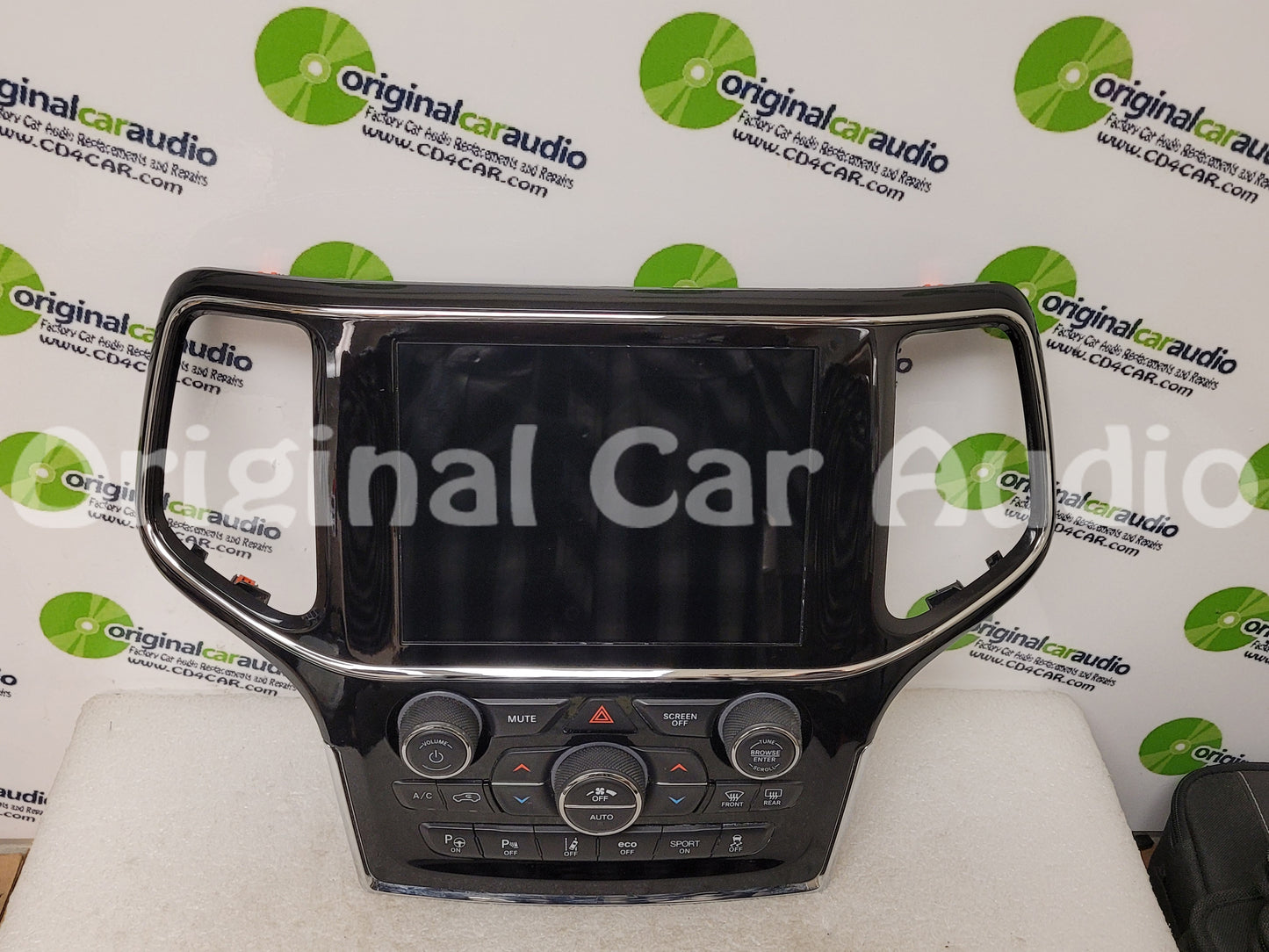 2018 - 2019 Jeep Grand Cherokee OEM AC Climate Control Radio Touchscreen