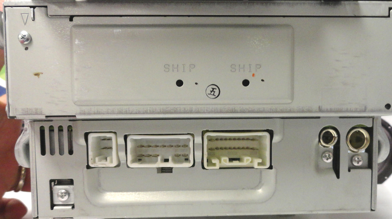 05 - 10 Lexus SC430 Radio Tape Cassette Mark Levinson Radio 6 CD Changer P6846