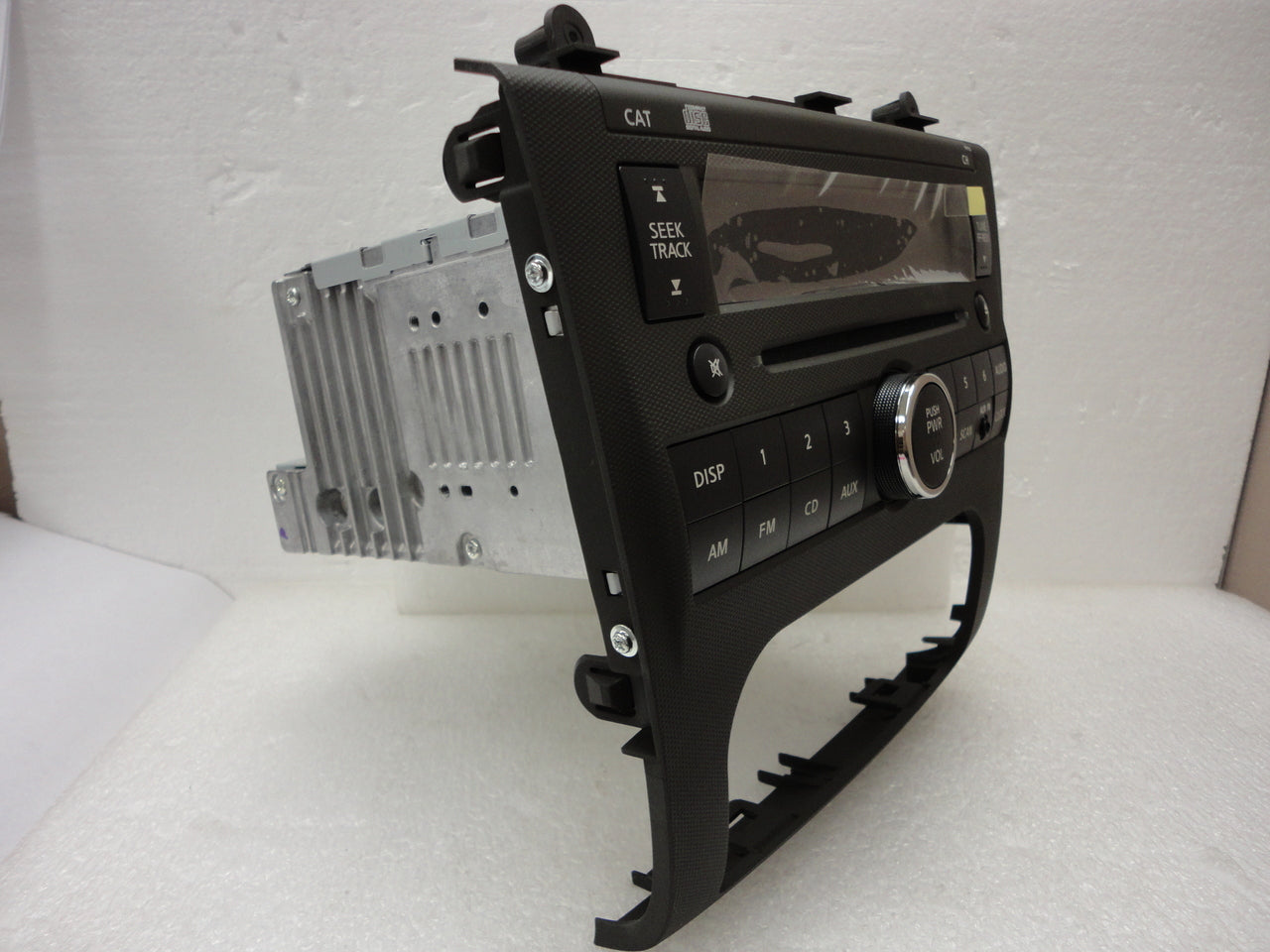 07 08 09 10 11 12 NEW NISSAN ALTIMA OEM AM FM Radio CD Player AUX PY11G 28185-ZX04B NEW