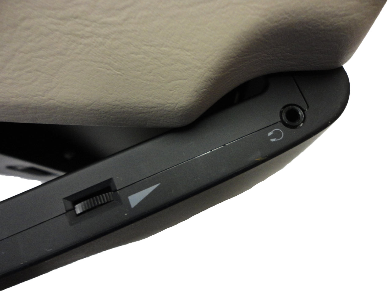 2004 2005 TOYOTA Sienna OEM TAN Overhead DVD Player W/Sunroof