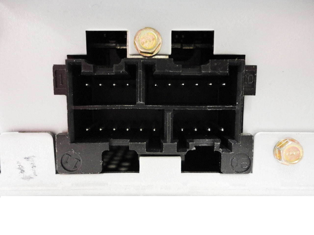 GMC CHEVY CHEVROLET CADILLAC Yukon Denali Sierra Silverado Tahoe Escalade Astro Radio Stereo Tape Cassette Player 09354155 1996 1997 1998 1999 2000 2001 UL0, UP0