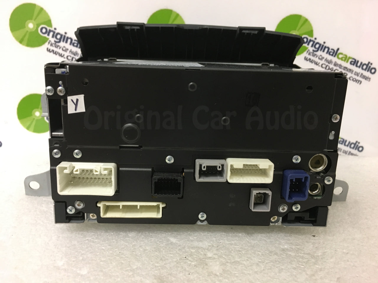 E7007 Toyota Sienna Navigation System GPS Radio WITH BEZEL