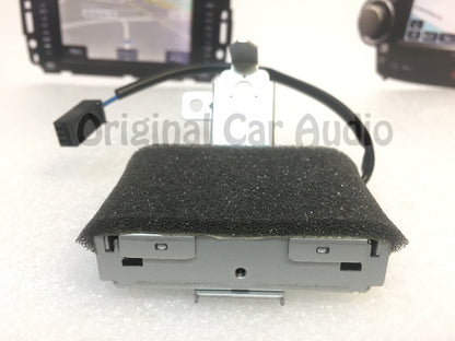 Nissan Pathfinder OEM Radio Antenna Amplifier 28231-EA000