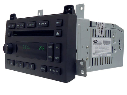 2005 - 2009 Lincoln Town Car OEM AM FM Radio CD Player Stereo Receiver