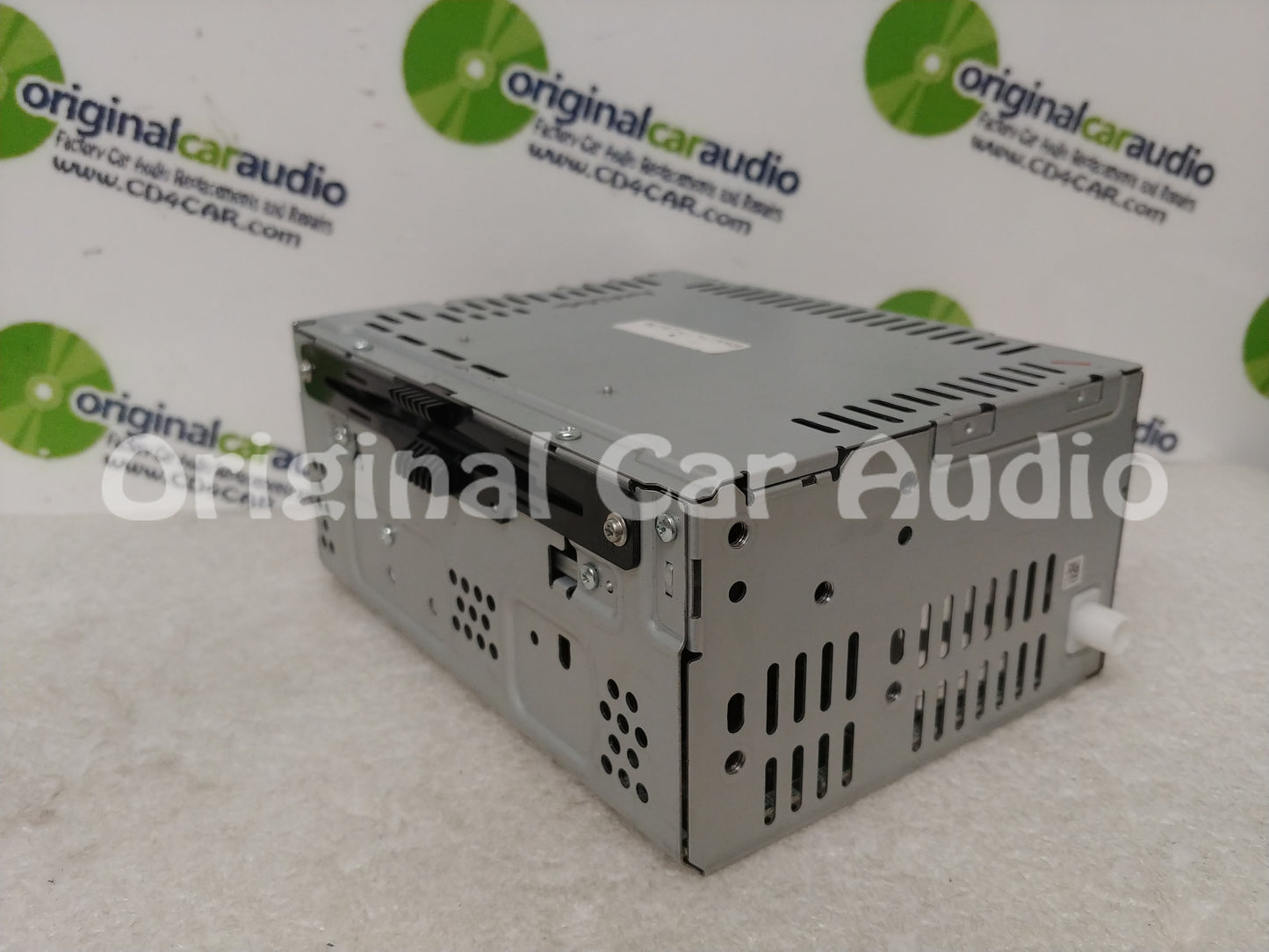 2015 - 2017 Ford Edge OEM Single CD AM FM SAT Radio Receiver - Analog
