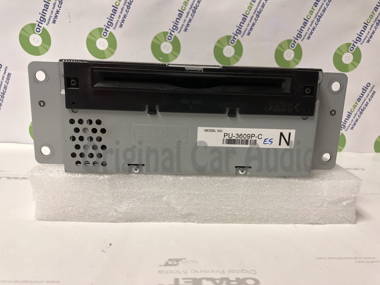 2016 - 2017 Ford F-150 OEM Single CD AM FM Radio Receiver - Analog