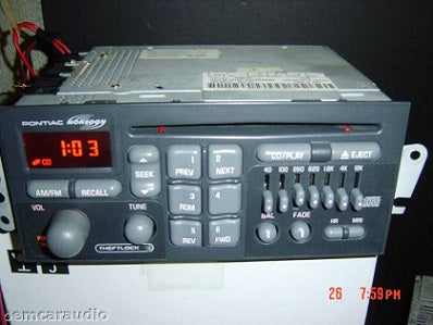 1996 1997 1998 1999 2000 2001 2002 GMC Pontiac Grand Prix Firebird Radio and CD  Player 98 99 00 01 02