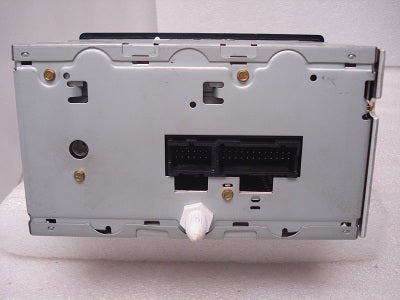 GMC Chevy Radio CD Player Stereo Receiver AM FM OEM