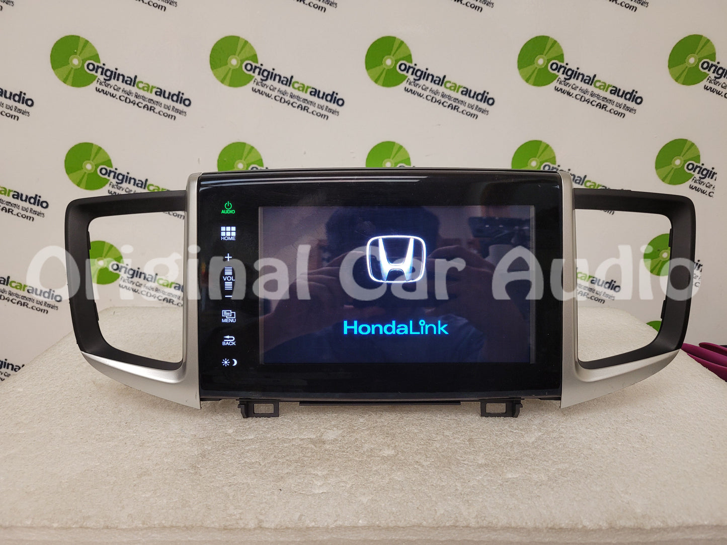 2016 - 2020 Honda Pilot OEM AM FM Touchscreen Honda Link Radio Receiver