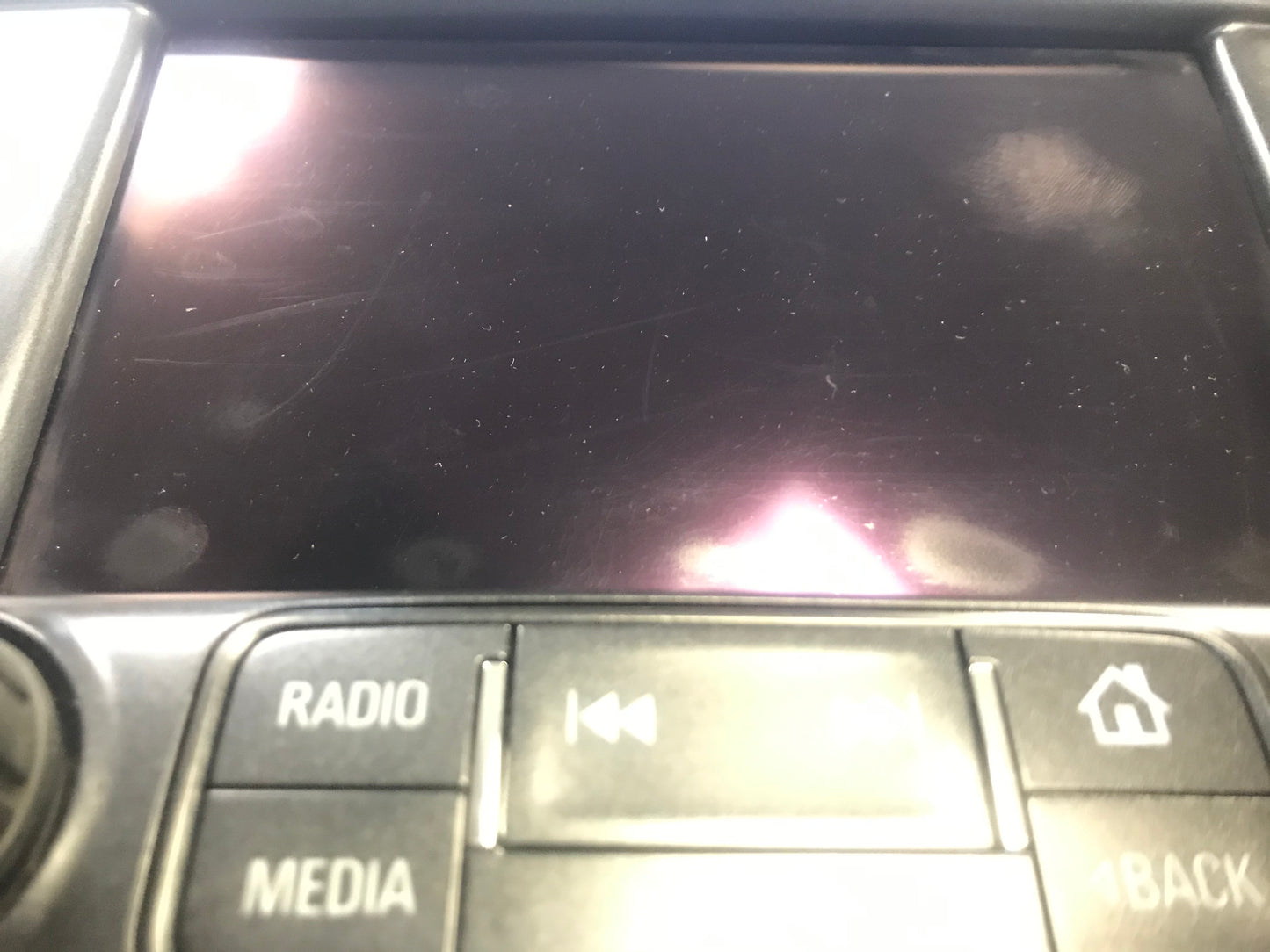 Blemished 2014 - 2019 GMC Sierra OEM Touch Screen Radio Control Panel Display Monitor