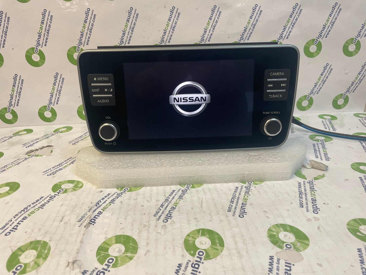 19-20 Nissan Leaf AM FM XM OEM Radio Receiver Navigation Touch Screen Display