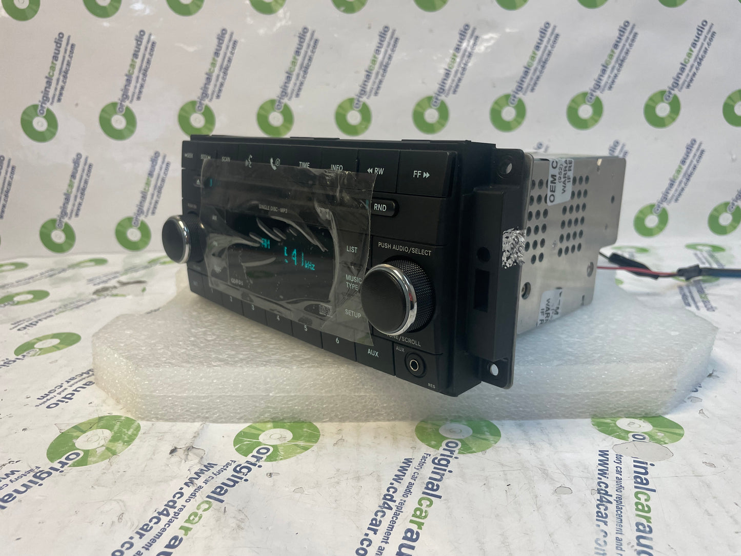 Reman 2007 - 2013 Chrysler Jeep Dodge OEM AM FM Radio AUX MP3 CD Player Receiver RES