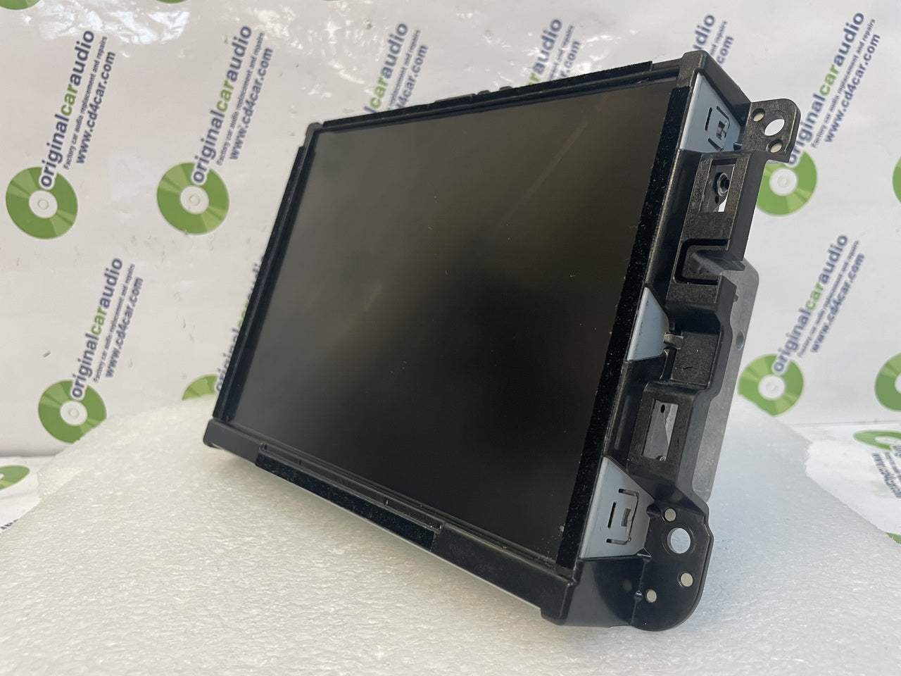 Refurbished 2017 - 2018 Dodge Ram OEM VP4 NA Media XM AM FM Radio Center UConnect LCD Screen