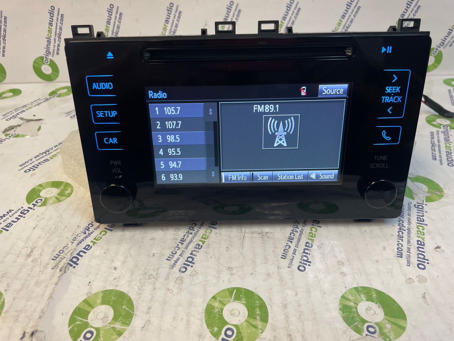2017-2018 TOYOTA COROLLA OEM RADIO DISPLAY AND RECEIVER