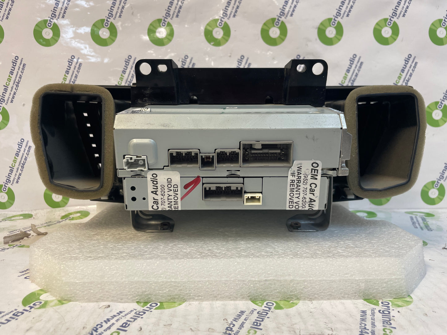 2013 - 2015 Honda Accord OEM Single Disc Cd Player Am Fm Radio Receiver W A/C Vents