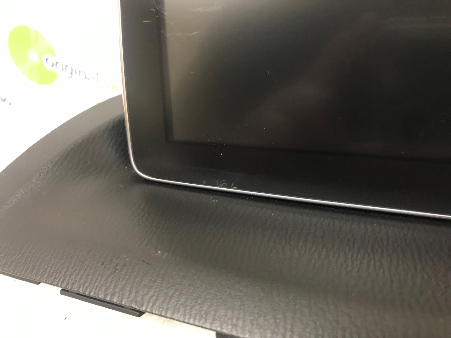 2014 - 2016 Mazda 3 OEM Information Navigation Display System BHP1 61 1J0D Cosmetic damage