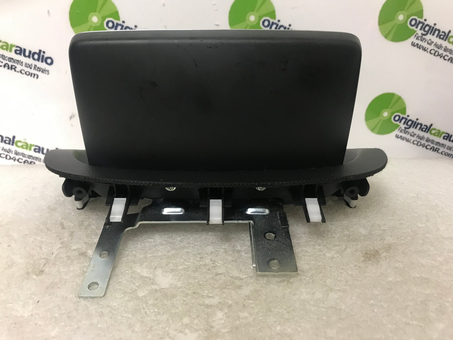 2014 - 2016 Mazda 3 OEM Information Navigation Display System BHP1 61 1J0D Cosmetic damage