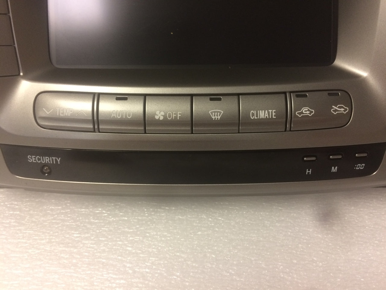 2002 - 2004 Toyota Land Cruiser OEM Denso Navigation Display Screen
