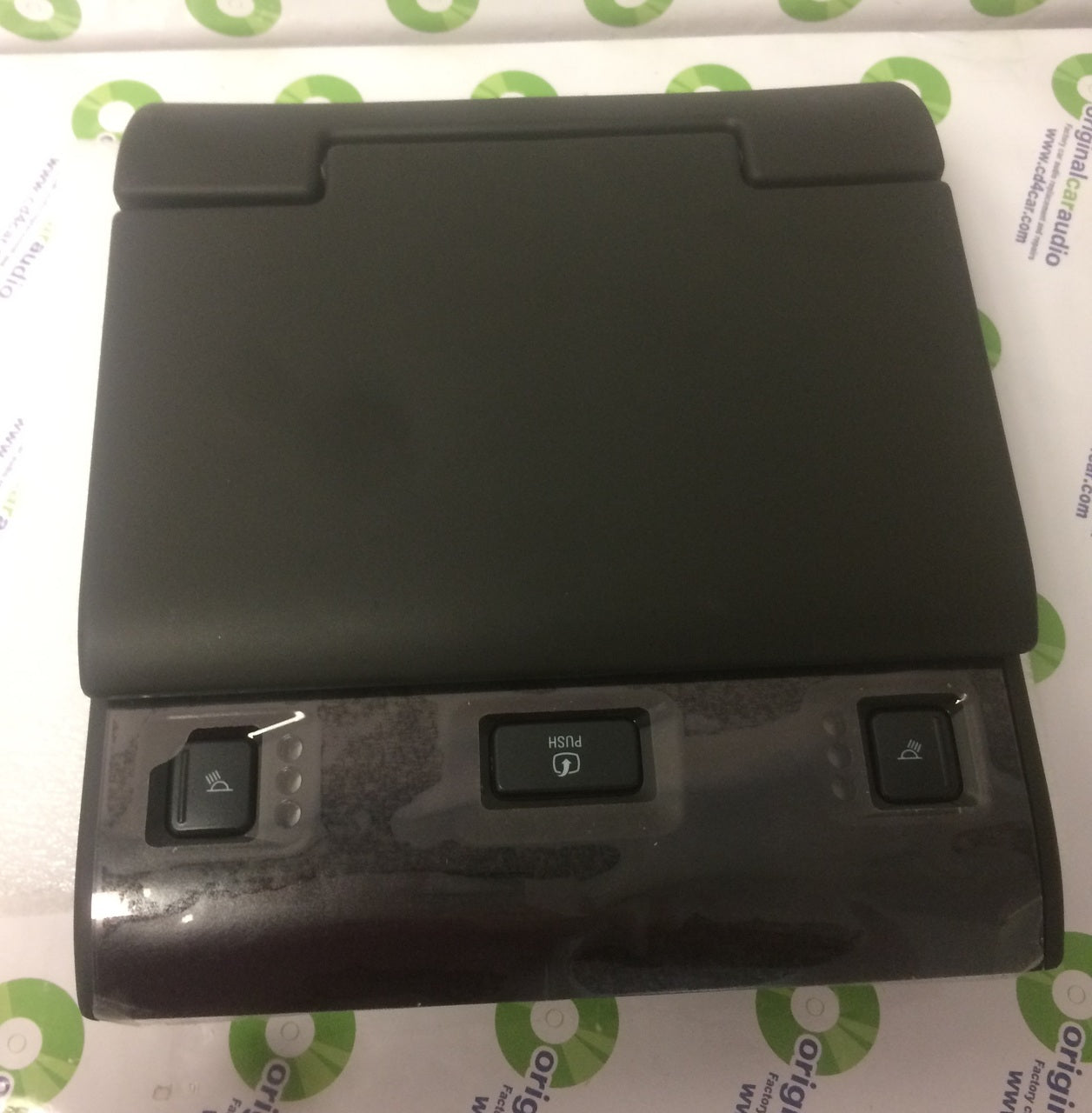 New 2015 - 2020 Chevrolet Chevy GMC Cadillac OEM Rear Entertainment Display Screen Black 84165539, 84348912