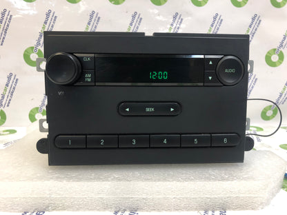 2013 - 2016 Ford E Series OEM AM FM Radio Receiver