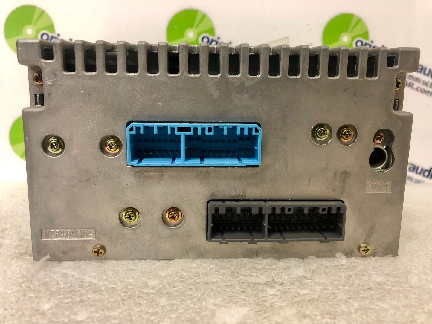2003 - 2005 HONDA Pilot OEM AM FM Radio Stereo Tape Cassette CD Player Receiver 1SV0, 1SV1, 1TV1