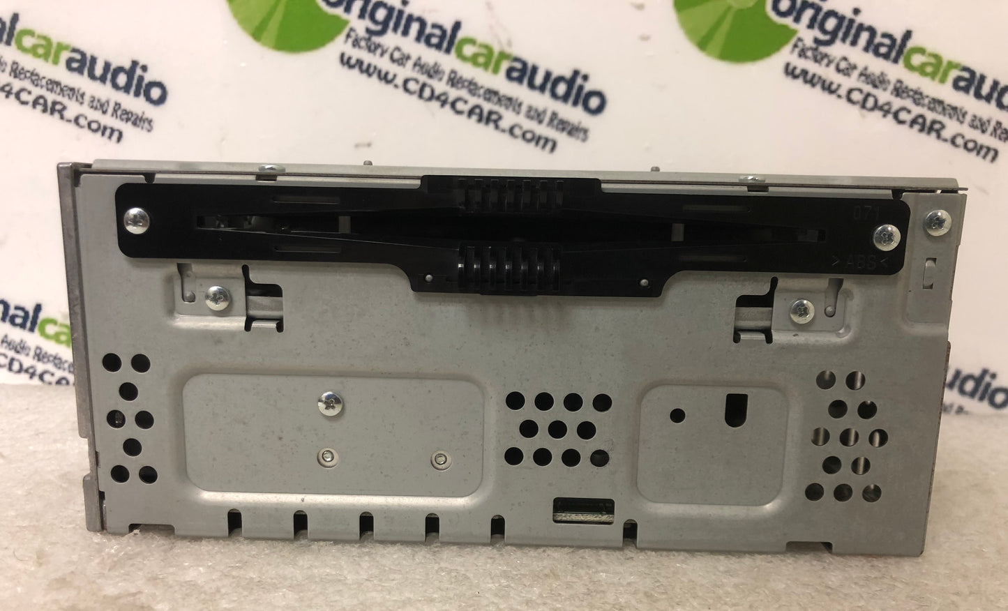 2015 - 2016 Ford Fusion OEM Single CD AM FM Radio Receiver