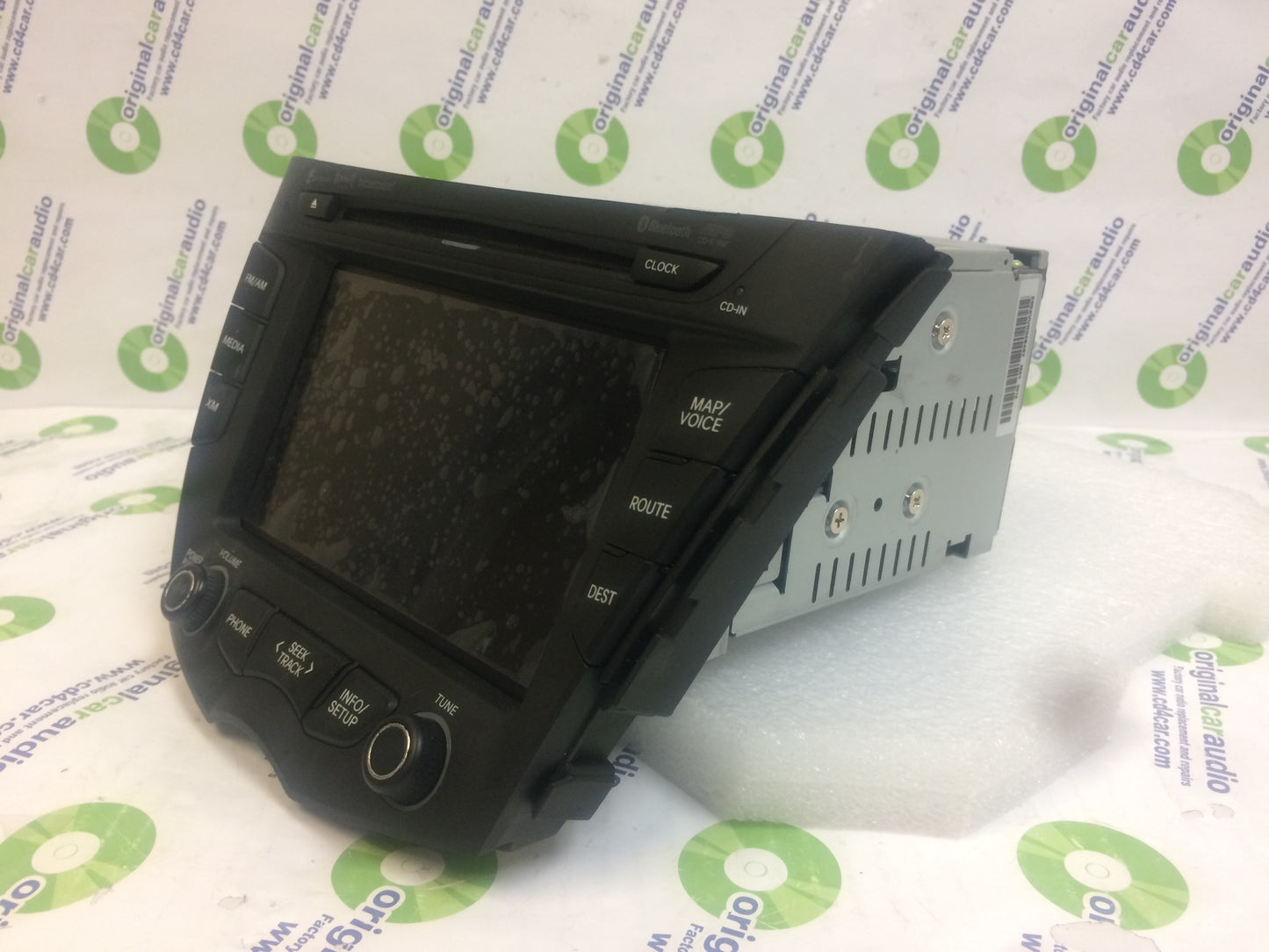 Refurbished 2012 - 2014 Veloster Hyundai OEM AM FM Radio CD Player Backup Camera Bluetooth Navigation Receiver